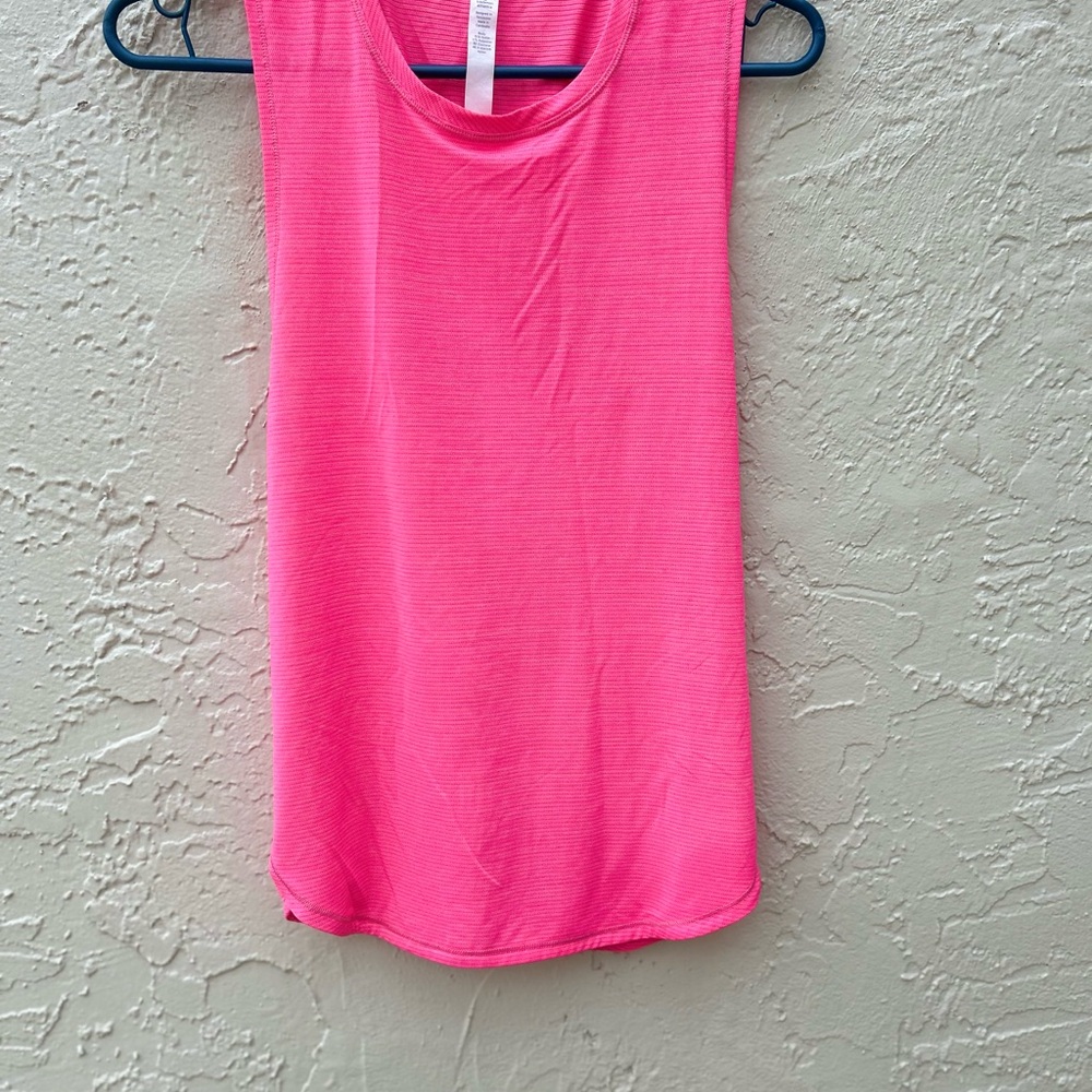 Lululemon athletic top pink size 4